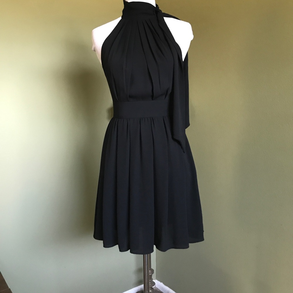 Express Black Women’s Tie neck Sleeveless Dress size 0 - Picture 1 of 10
